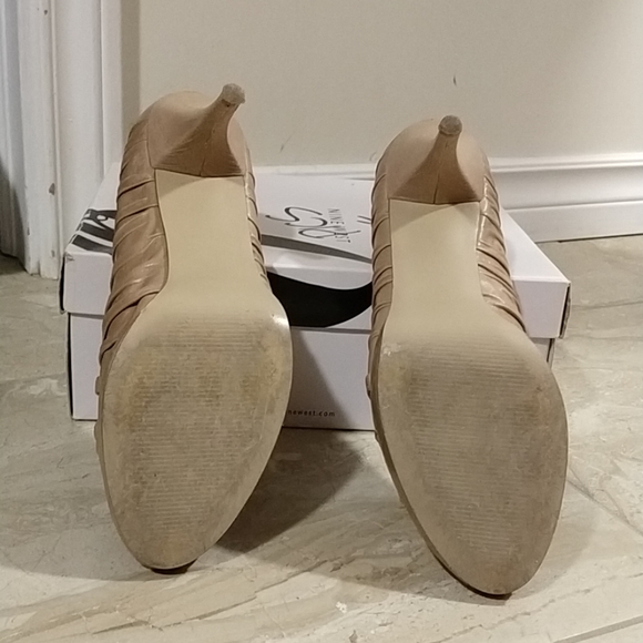 Peep toe pumps - Picture 4 of 4